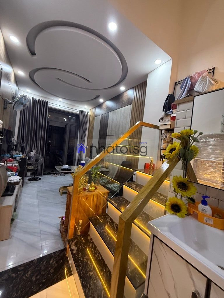 VỊ TRÍ CỰC ĐẸP. GẦN EMART2 PHAN HUY ÍCH, GẦN CHỢ TÂN SƠN, TRƯỜNG HỌC.