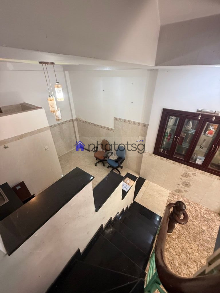 VỊ TRÍ TRUNG TÂM, GẦN BỆNH VIỆN HỒNG ĐỨC. NHÀ ĐANG SỬA, HOÀN THIỆN FULL NỘI THẤT.