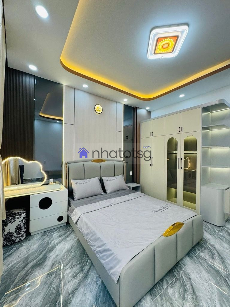 SAU CĂN TIỀN. GẦN TRƯỜNG HỌC CẤP CẤP 1 ĐẶNG THỊ TRÂM, CẤP 2 TÂN SƠN. GẦN SIÊU THỊ EMART.