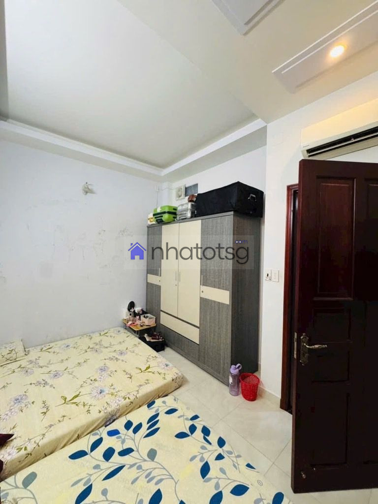 NHÀ ĐẸP, VUÔNG VỨT, KẾT CẤU VỮNG CHẮC.