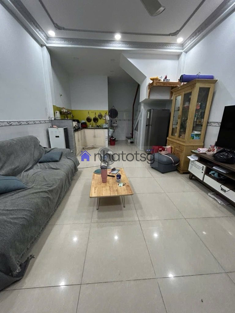 Vị trí đẹp, hẻm ba gác, sát mặt tiền, khu dân trí cao, an ninh, yên tĩnh, sát nhà ga T3, Metro số 2.