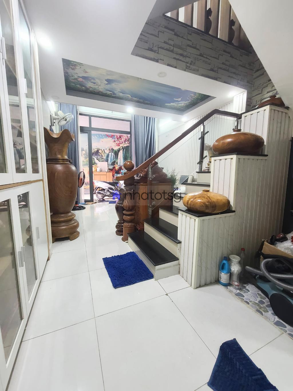 NHÀ ĐẸP LUNG LINH 5 TẦNG_ XE HƠI VÀO NHÀ _ DÂN TRÍ TỐT.