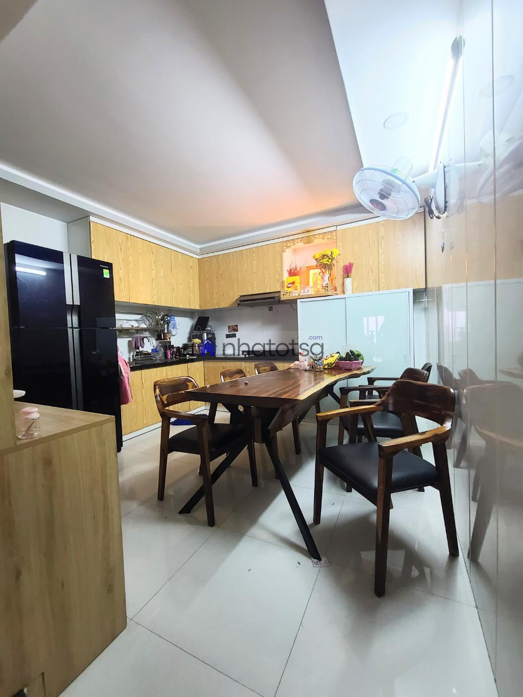 NHÀ ĐẸP LUNG LINH 5 TẦNG_ XE HƠI VÀO NHÀ _ DÂN TRÍ TỐT.