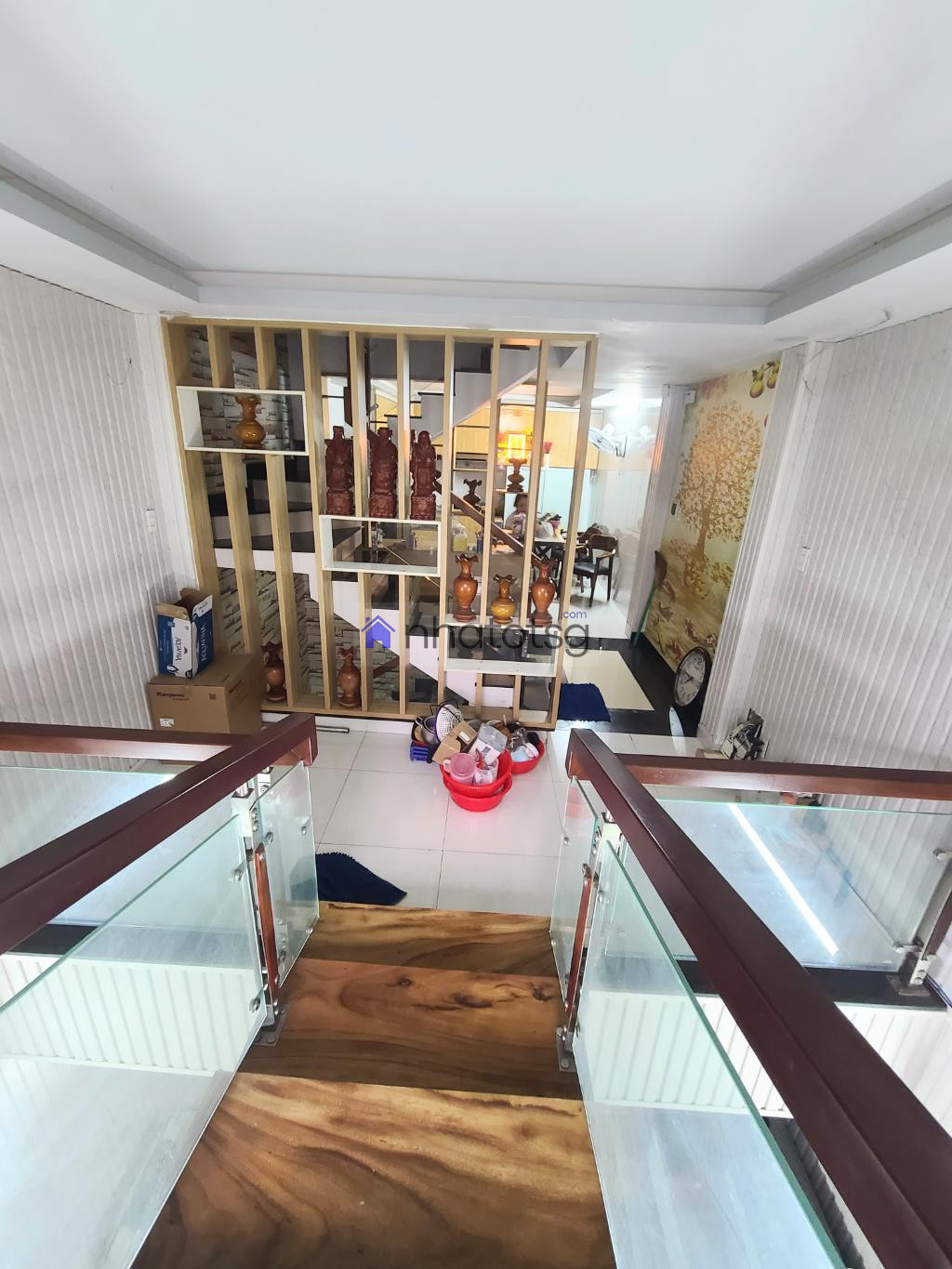 NHÀ ĐẸP LUNG LINH 5 TẦNG_ XE HƠI VÀO NHÀ _ DÂN TRÍ TỐT.