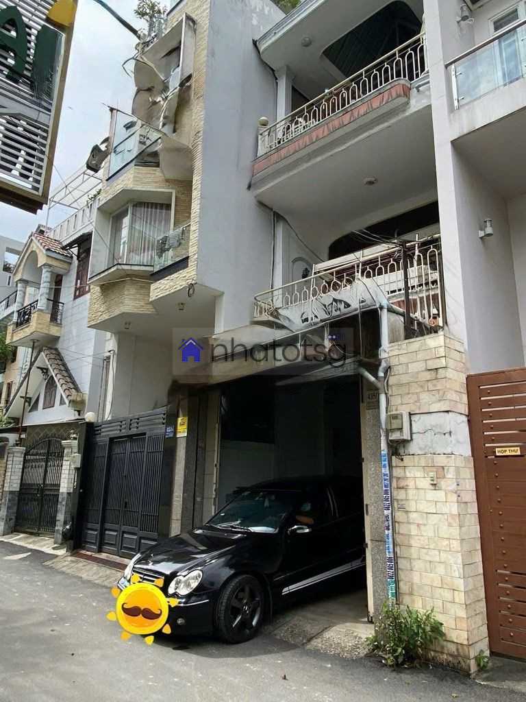 GẦN MẶT TIỀN - BÊN CẠNH TRƯỜNG NGUYỄN DU - HẺM THÔNG KINH DOANH BUÔN BÁN