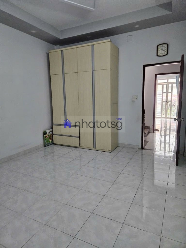 HẺM XE HƠI ĐẾN NHÀ, KHU DÂN TRÍ AN NINH TOÀN NHÀ CAO TẦNG, HÀNG XÓM THÂN THIỆN.