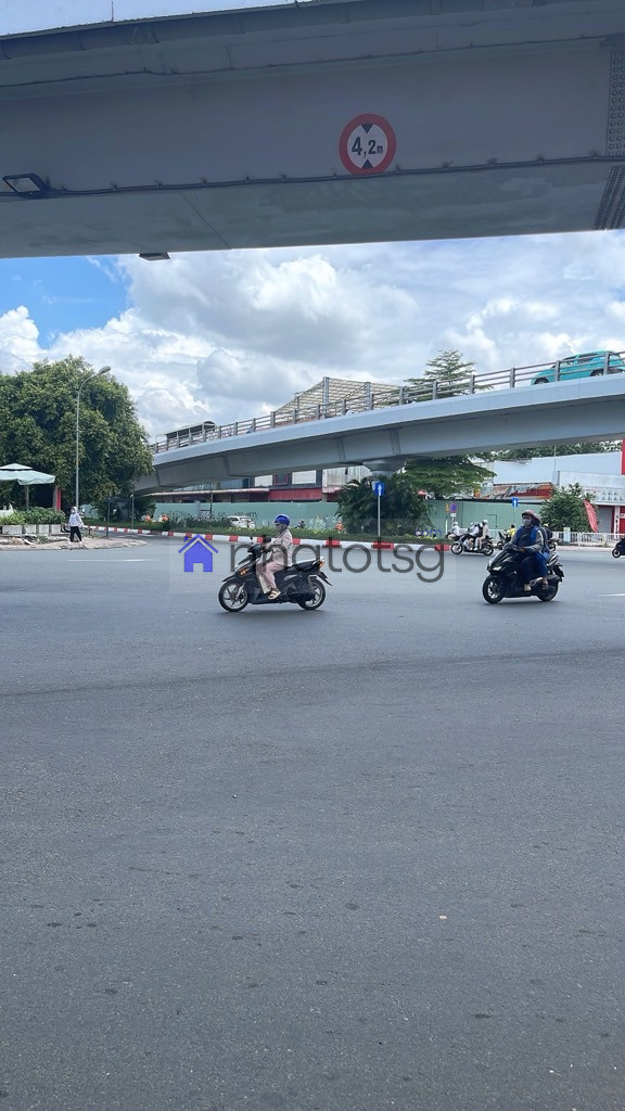 KHU VỰC VIP TRUNG TÂM GÒ VẤP NGÃ 5 MẶT TIỀN KINH DOANH SẦM UẤT BẬC NHẤT.