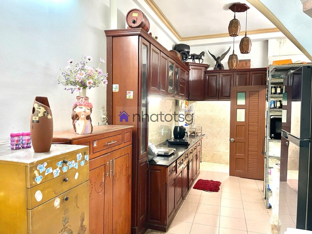 KHU VỰC VIP TRUNG TÂM GÒ VẤP NGÃ 5 MẶT TIỀN KINH DOANH SẦM UẤT BẬC NHẤT.