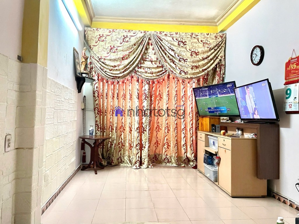 KHU VỰC VIP TRUNG TÂM GÒ VẤP NGÃ 5 MẶT TIỀN KINH DOANH SẦM UẤT BẬC NHẤT.