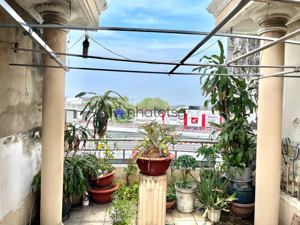 KHU VỰC VIP TRUNG TÂM GÒ VẤP NGÃ 5 MẶT TIỀN KINH DOANH SẦM UẤT BẬC NHẤT.