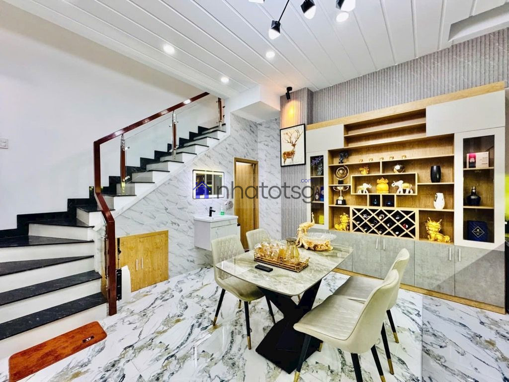 KHU CAO TẦNG - TẶNG FULL NỘI THẤT. NGANG HƠN 5M CỰC ĐẸP. KHÔNG QH - KO LỘ GIỚI - HẺM XE HƠI  - KHU DÂN TRÍ