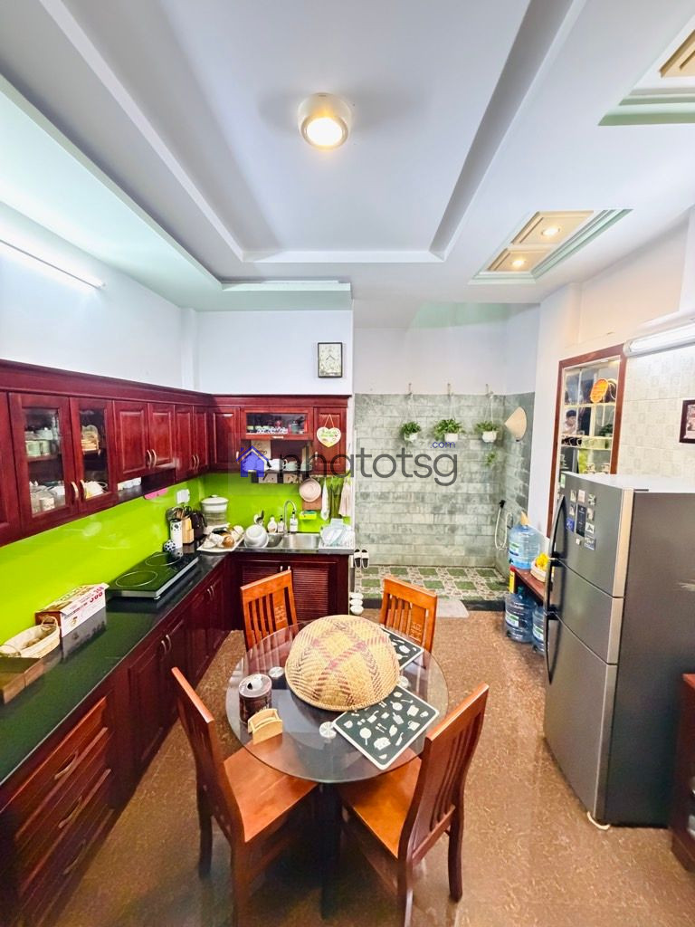 NHÀ 4 TẦNG CHÍNH CHỦ - HẺM Ô TÔ THÔNG - NGAY EMART 2