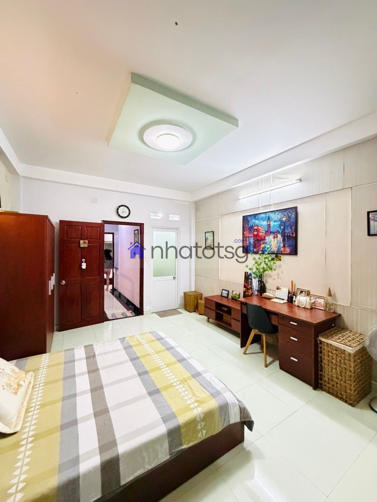 NHÀ 4 TẦNG CHÍNH CHỦ - HẺM Ô TÔ THÔNG - NGAY EMART 2