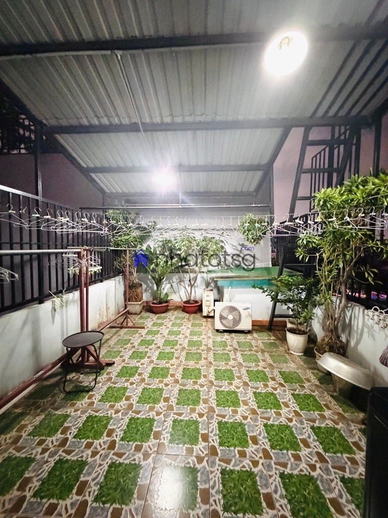 NHÀ 4 TẦNG CHÍNH CHỦ - HẺM Ô TÔ THÔNG - NGAY EMART 2