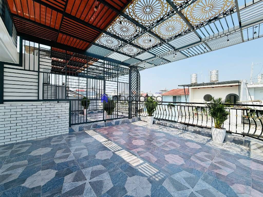 SIÊU PHẨM 5 TẦNG MỚI XÂY ĐỒNG BỘ SANG TRỌNG - HXH - TẶNG NỘI THẤT CAO CẤP- NGAY EMART PHAN HUY ÍCH