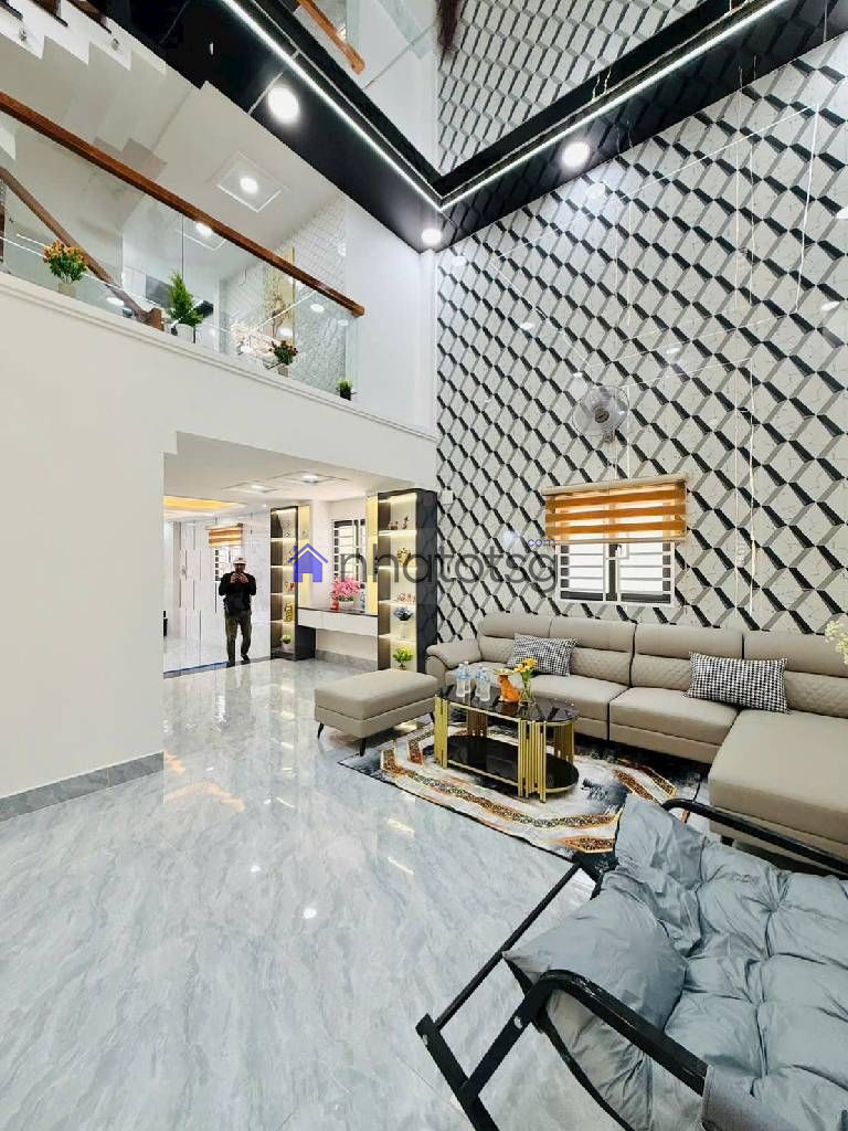 SIÊU PHẨM 5 TẦNG MỚI XÂY ĐỒNG BỘ SANG TRỌNG - HXH - TẶNG NỘI THẤT CAO CẤP- NGAY EMART PHAN HUY ÍCH