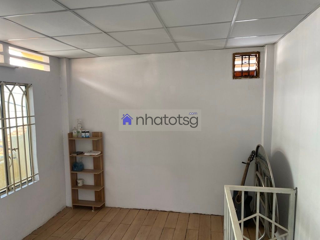 LÔ GÓC HAI MẶT TIỀN, THOÁNG SÁNG, NGANG HƠN 6M, PHÙ HỢP XÂY NHÀ KIỂU MÁI THÁI. HẺM XE BỐN CHỖ VÀO NHÀ.