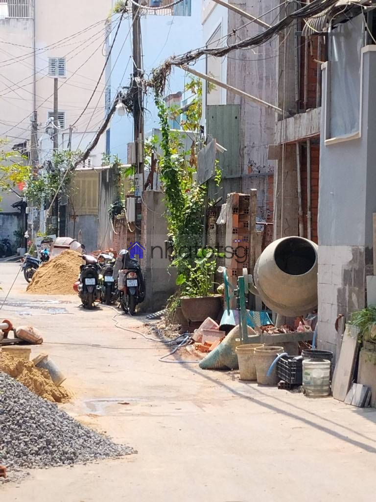 LÔ ĐẤT VUÔNG ĐẸP NỞ HẬU ĐƯỜNG ÔTÔ RẺ.