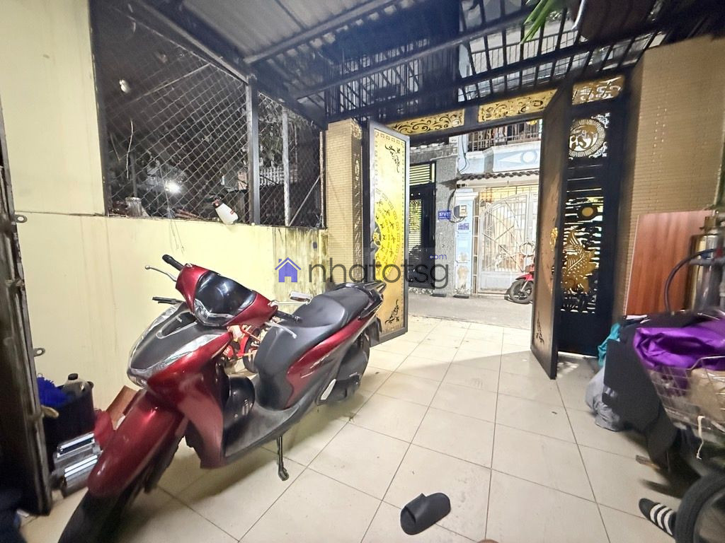 SÁT MẶT TIỀN ĐƯỜNG - VF3 NGỦ TRONG NHÀ - 2 TẦNG - TẶNG FULL NỘI THẤT.