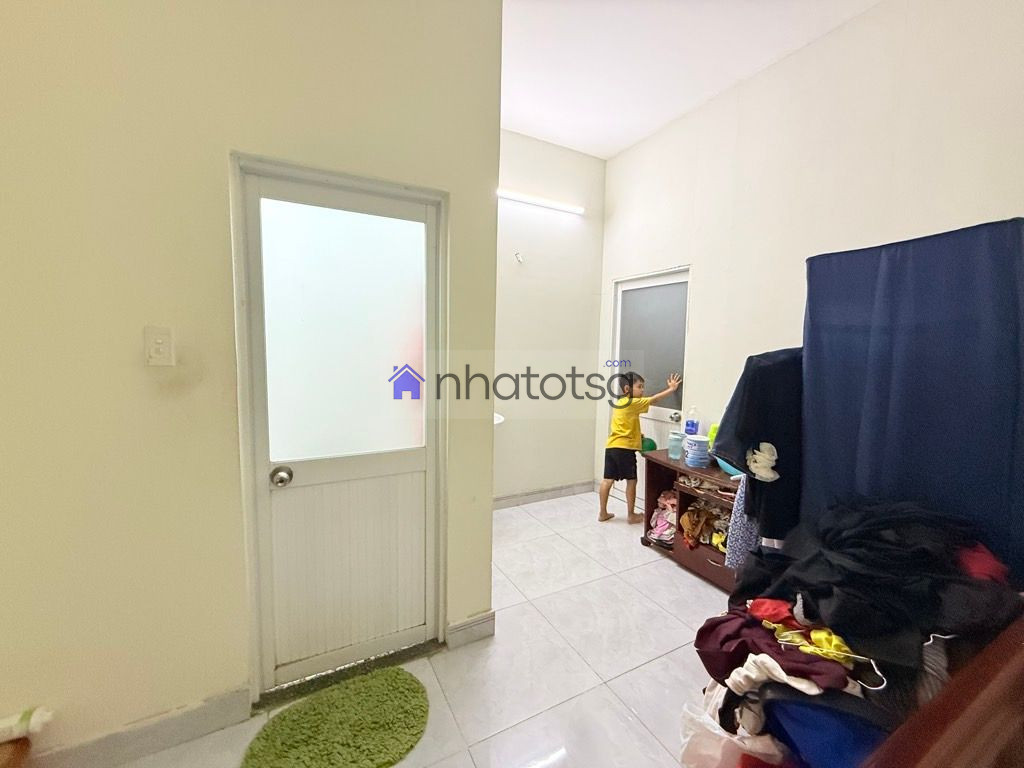 SÁT MẶT TIỀN ĐƯỜNG - VF3 NGỦ TRONG NHÀ - 2 TẦNG - TẶNG FULL NỘI THẤT.