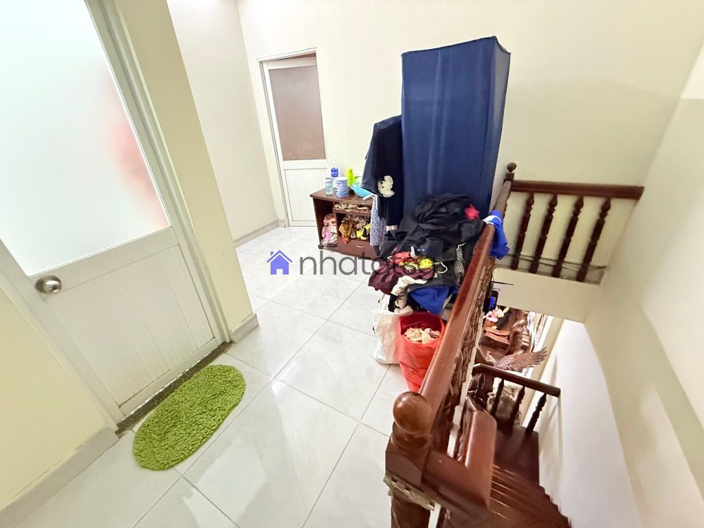 SÁT MẶT TIỀN ĐƯỜNG - VF3 NGỦ TRONG NHÀ - 2 TẦNG - TẶNG FULL NỘI THẤT.