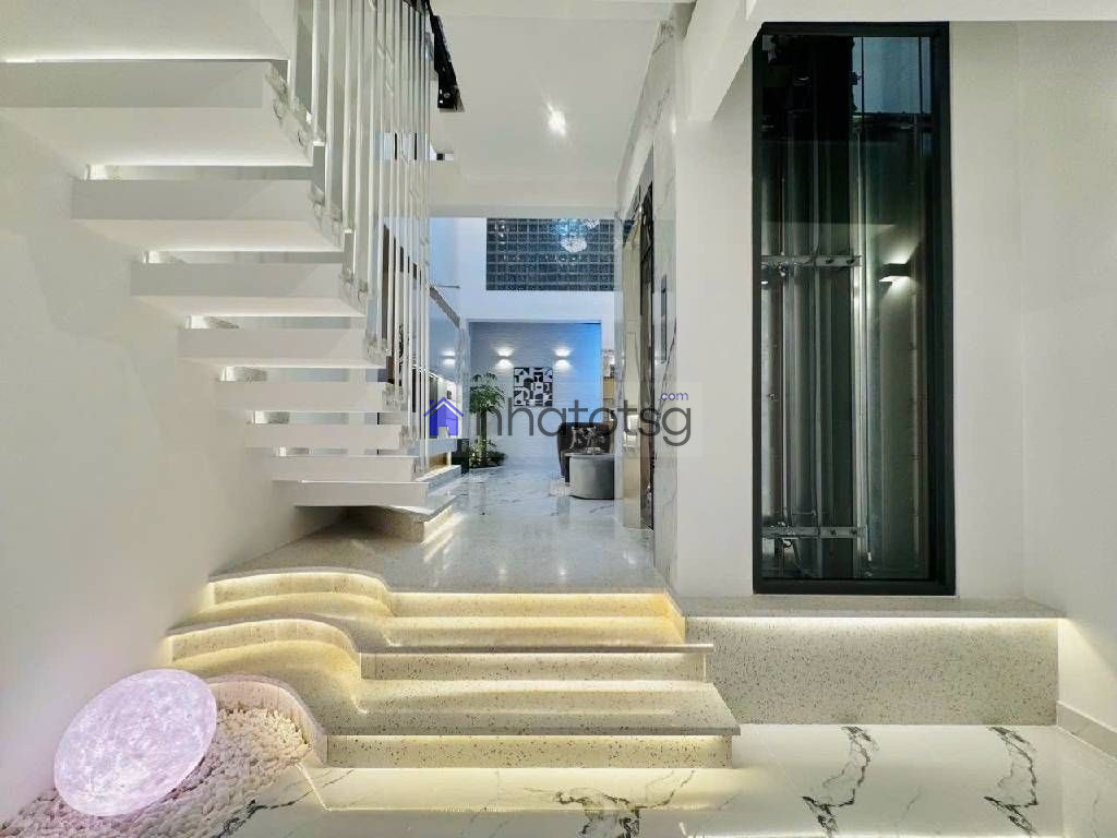 VỊ TRÍ SIÊU ĐẸP, 5 TẦNG NGAY TRUNG TÂM GÒ VẤP, VÀI BƯỚC CHÂN QUA CITYLAND NGUYỄN VĂN LƯỢNG, LOTTE MART