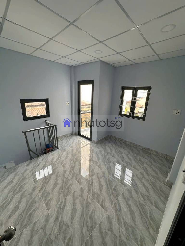 HẺM Ô TÔ - GẦN SÂN BAY TÂN SƠN NHẤT.