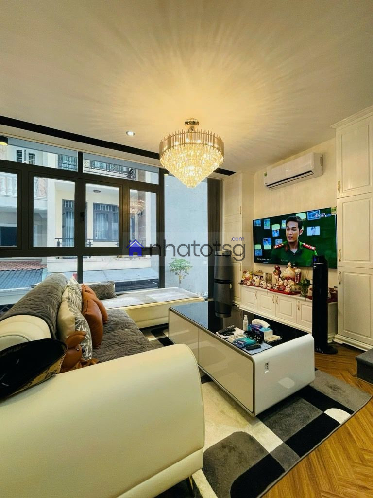 SIÊU PHẨM NHÀ PHỐ - GARA Ô TÔ- HỒ BƠI- NỘI THẤT CAO CẤP - 5 TẦNG - DTSD 168M2 - HXH THÔNG.