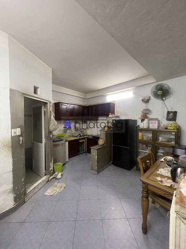 CĂN GÓC 2 MẶT THOÁNG - CÁCH MẶT TIỀN 20M - 3 TẦNG.