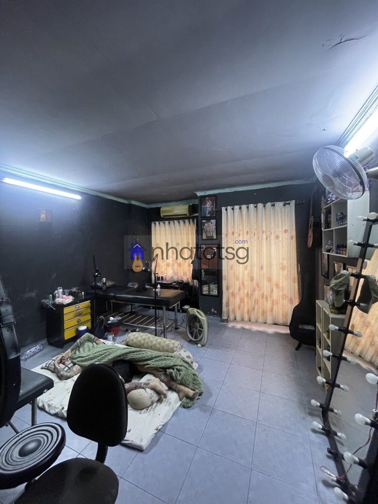 CĂN GÓC 2 MẶT THOÁNG - CÁCH MẶT TIỀN 20M - 3 TẦNG.