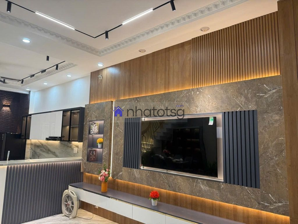 NHÀ MỚI XD VẪN CÒN THƠM MÙI SƠN. TẶNG TOÀN BỘ NỘI THẤT XỊN SÒ