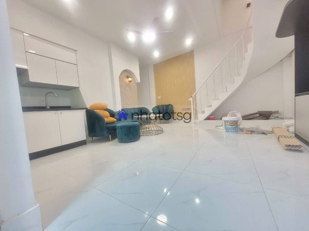 HẺM THÔNG – PHƯỜNG 1, GIÁP PHẠM VĂN ĐỒNG – 3 TẦNG ( ĐÃ BÁN )