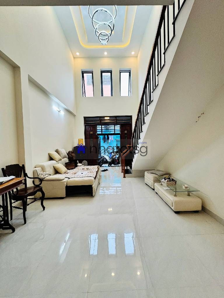 NHÀ THIẾT KẾ RỘNG ĐẸP, HIỆN ĐẠI.