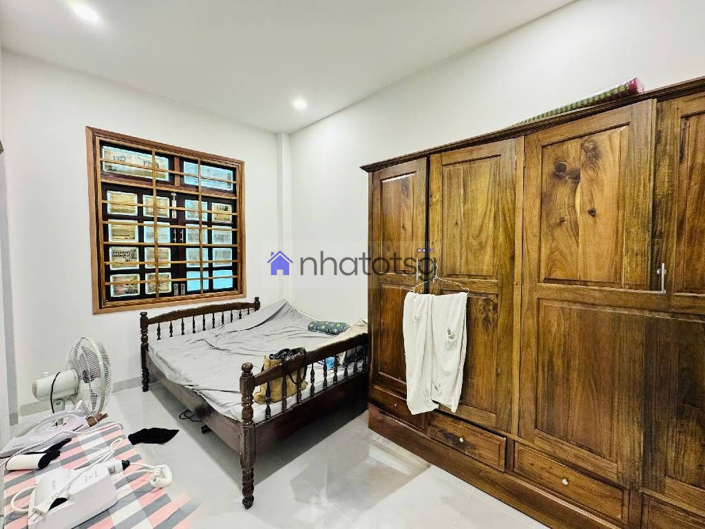 NHÀ THIẾT KẾ RỘNG ĐẸP, HIỆN ĐẠI.