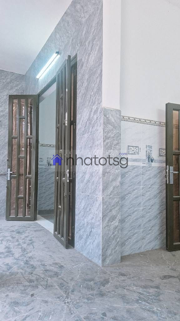 VỊ TRÍ ĐẮC ĐỊA, NGAY KHU VỰC SẦM UẤT.​ NGAY SÁT SIÊU THỊ EMART VÀ KHU CHUNG CƯ, GIAO THÔNG CỰC KỲ THUẬN TIỆN.​