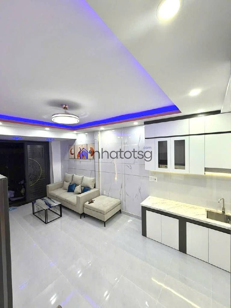 MẶT TIỀN - NHÀ 2 TẦNG XE HƠI NGỦ TRONG NHÀ