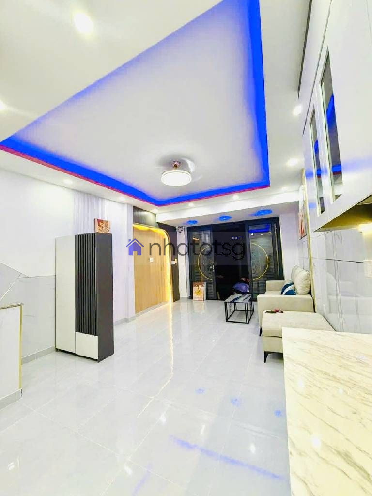 MẶT TIỀN - NHÀ 2 TẦNG XE HƠI NGỦ TRONG NHÀ