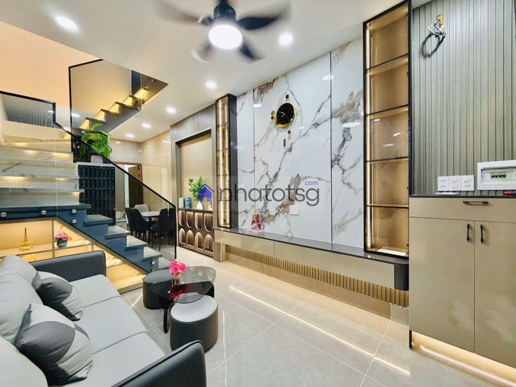 NỞ HẬU ĐẸP - HẺM THÔNG, VỪA Ở VỪA KINH DOANH - TẶNG FULL NỘI THẤT XỊN - CÔNG NHẬN VÀ HOÀN CÔNG ĐỦ.