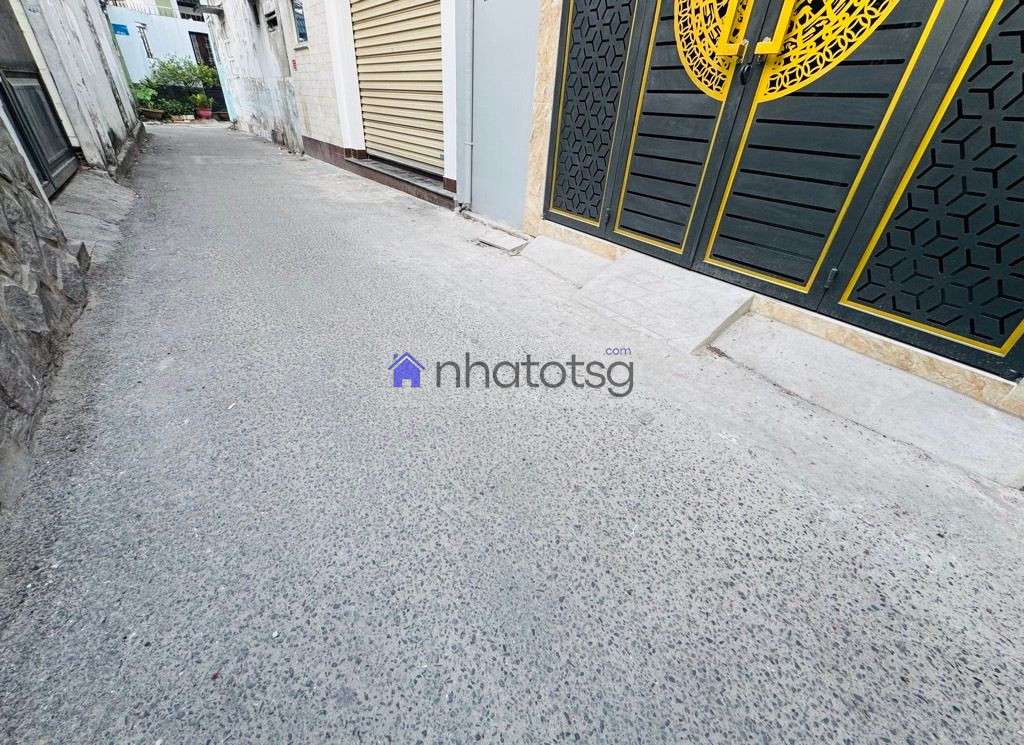 HẺM THÔNG - TẶNG FULL NỘI THẤT XỊN - NGAY COOPMART QUANG TRUNG ( ĐÃ BÁN )