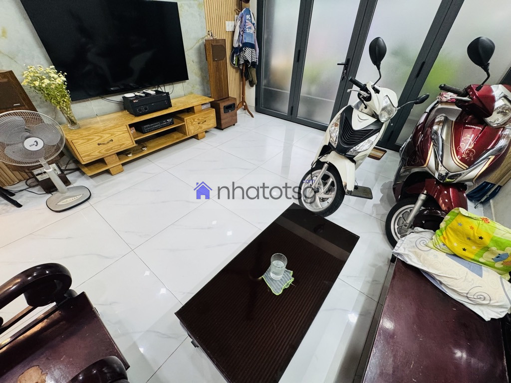 MẶT TIỀN KINH DOANH ĐƯỜNG VIP - CÓ VỈA HÈ - KHU SẦM UẤT, NHỘN NHỊP NGÀY ĐÊM.