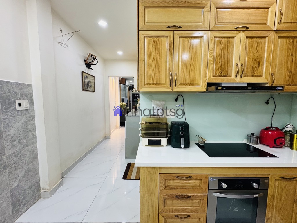 MẶT TIỀN KINH DOANH ĐƯỜNG VIP - CÓ VỈA HÈ - KHU SẦM UẤT, NHỘN NHỊP NGÀY ĐÊM.