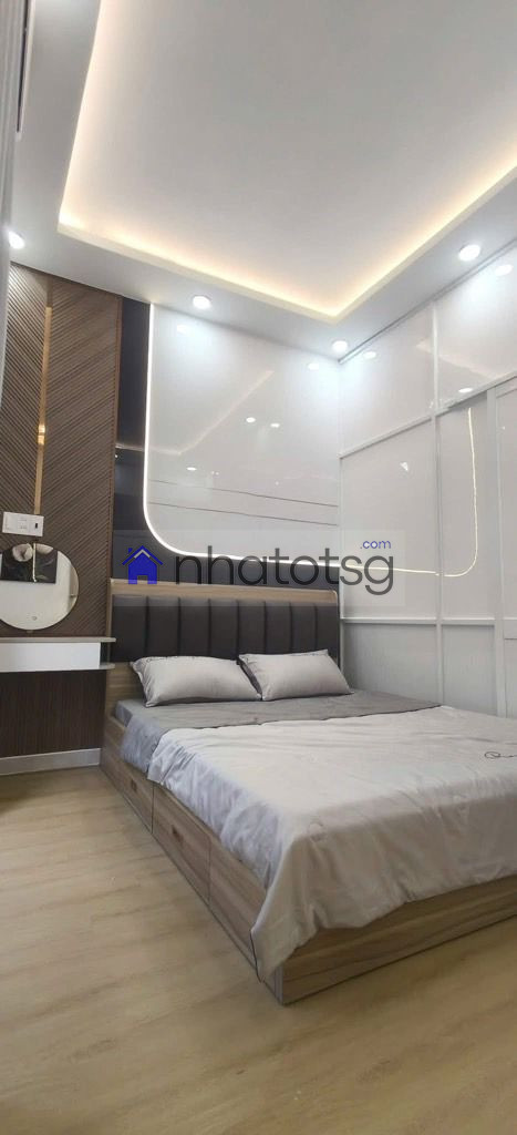 HẺM SẠCH, DÂN TRÍ CAO - TẶNG FULL NỘI THẤT - GẦN CV LÀNG HOA