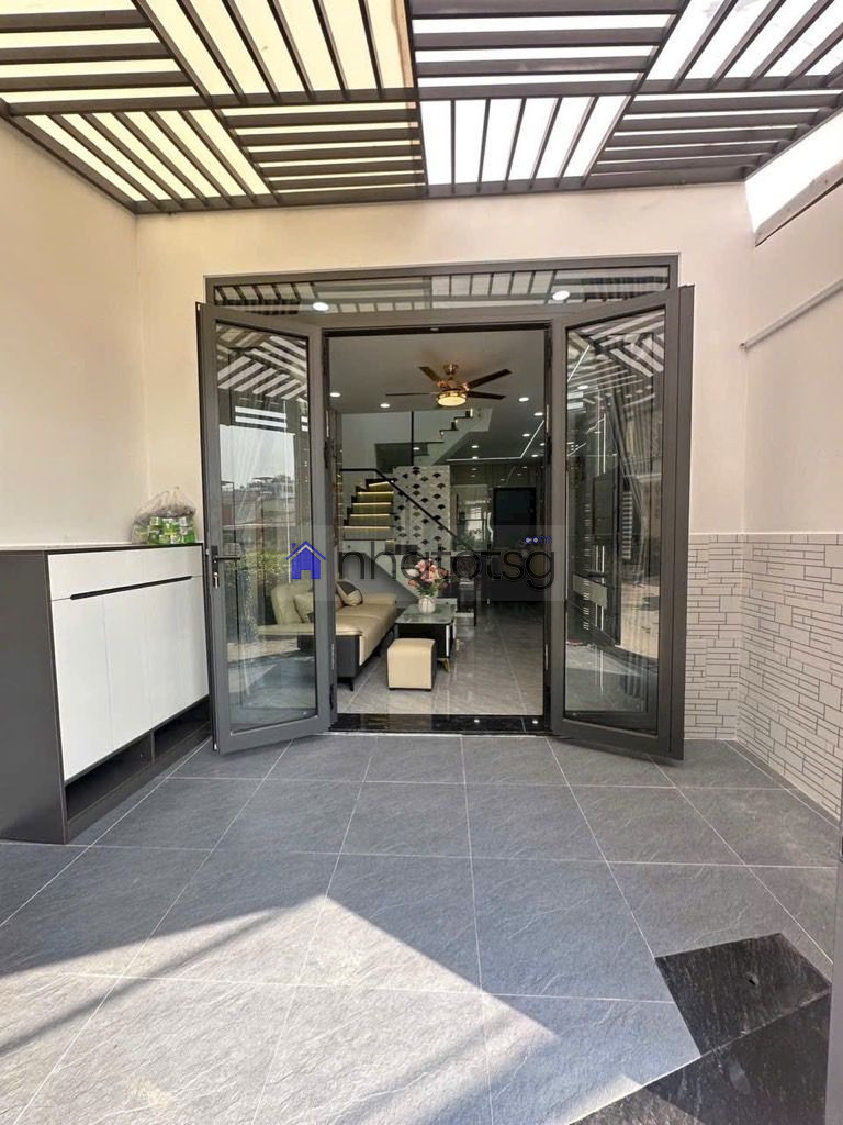 ĐƯỜNG THÔNG NGAY TRUNG TÂM SÁT SÂN BAY, GẦN UBND. SỔ HỒNG RIÊNG - NỘI THẤT BÀN GIAO FULL OPTION.( ĐÃ BÁN )