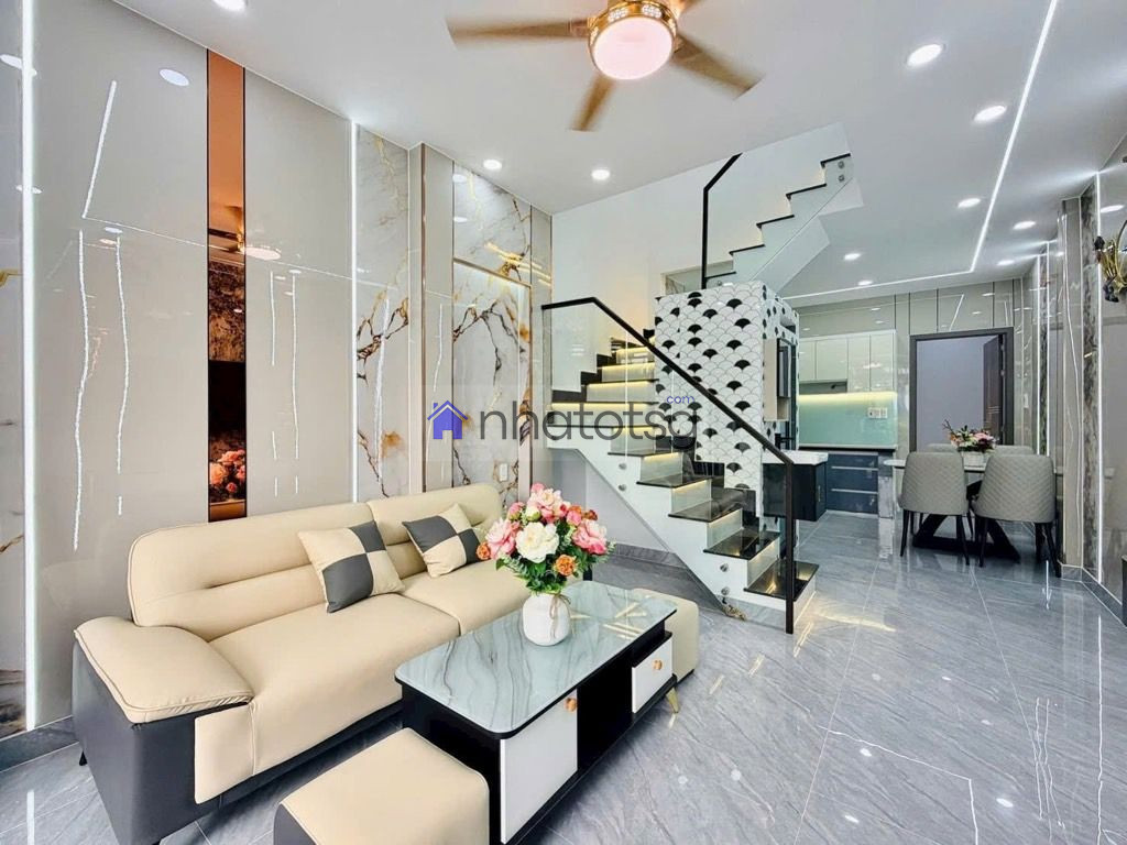 ĐƯỜNG THÔNG NGAY TRUNG TÂM SÁT SÂN BAY, GẦN UBND. SỔ HỒNG RIÊNG - NỘI THẤT BÀN GIAO FULL OPTION.( ĐÃ BÁN )