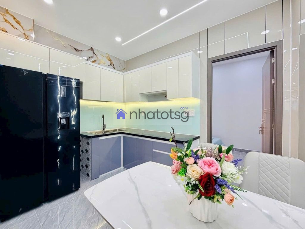 ĐƯỜNG THÔNG NGAY TRUNG TÂM SÁT SÂN BAY, GẦN UBND. SỔ HỒNG RIÊNG - NỘI THẤT BÀN GIAO FULL OPTION.( ĐÃ BÁN )