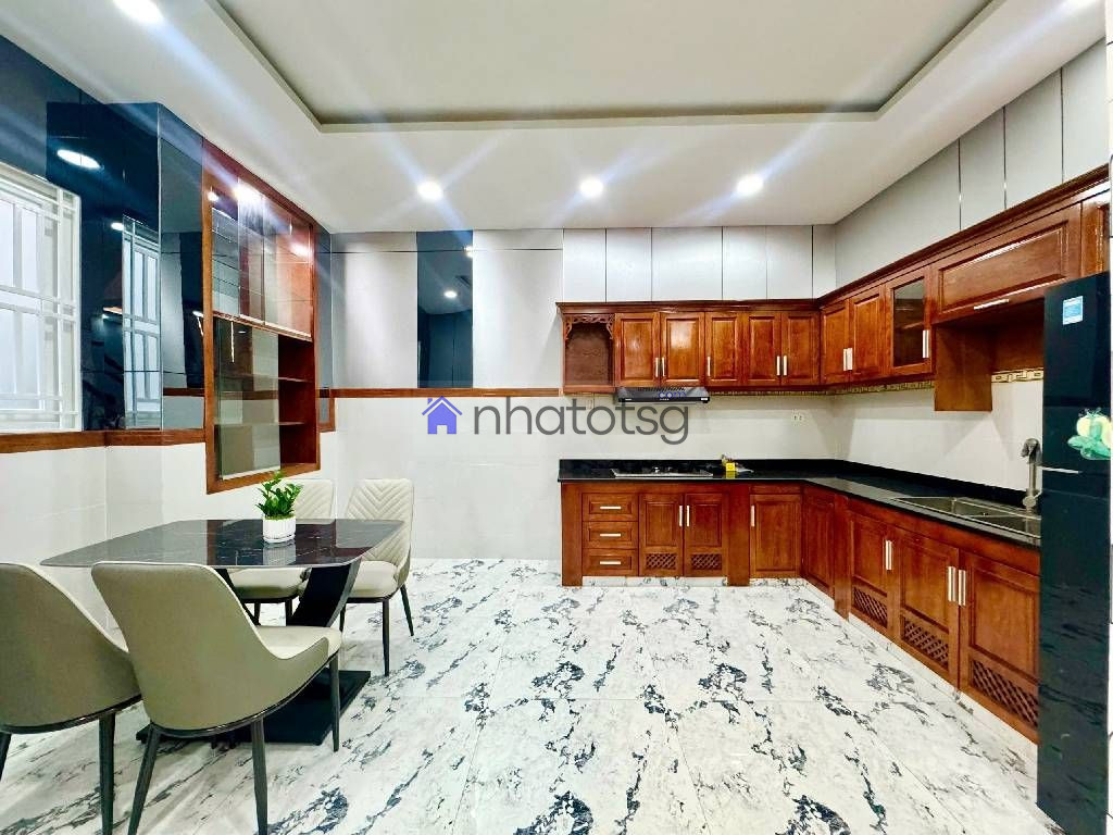 SIÊU PHẨM LÔ GÓC HẺM XE HƠI.