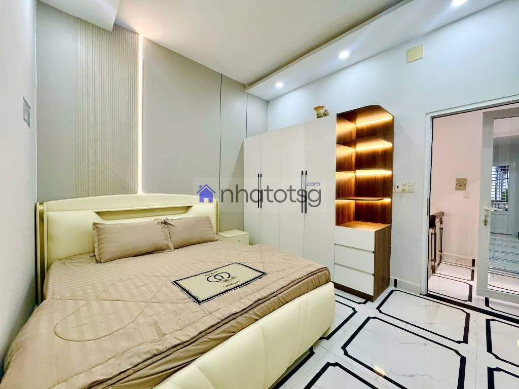 SIÊU PHẨM LÔ GÓC HẺM XE HƠI.