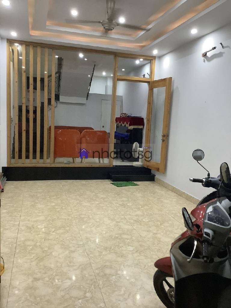 ĐỐI DIỆN CỔNG CITYLAND, EMART PHAN VĂN TRỊ, 4 TẦNG.