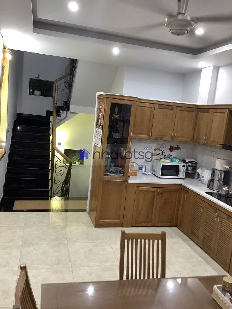 ĐỐI DIỆN CỔNG CITYLAND, EMART PHAN VĂN TRỊ, 4 TẦNG.