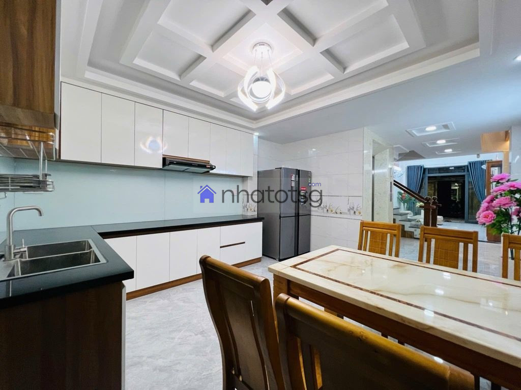 HXT SÁT MẶT TIỀN, (4 x 22M), 5 TẦNG HOÀN CÔNG.